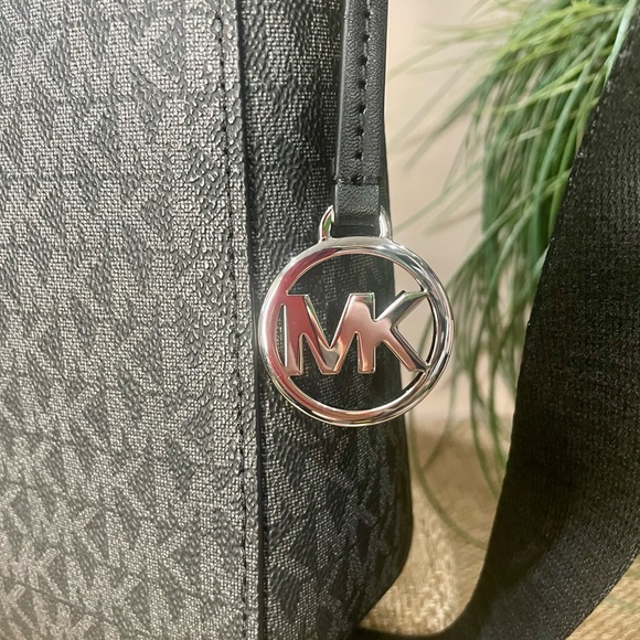 Michael Kors Black Jersey Crossbody Bag NWT - Picture 5 of 10